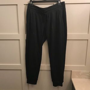 NWOT old navy go-dry joggers medium